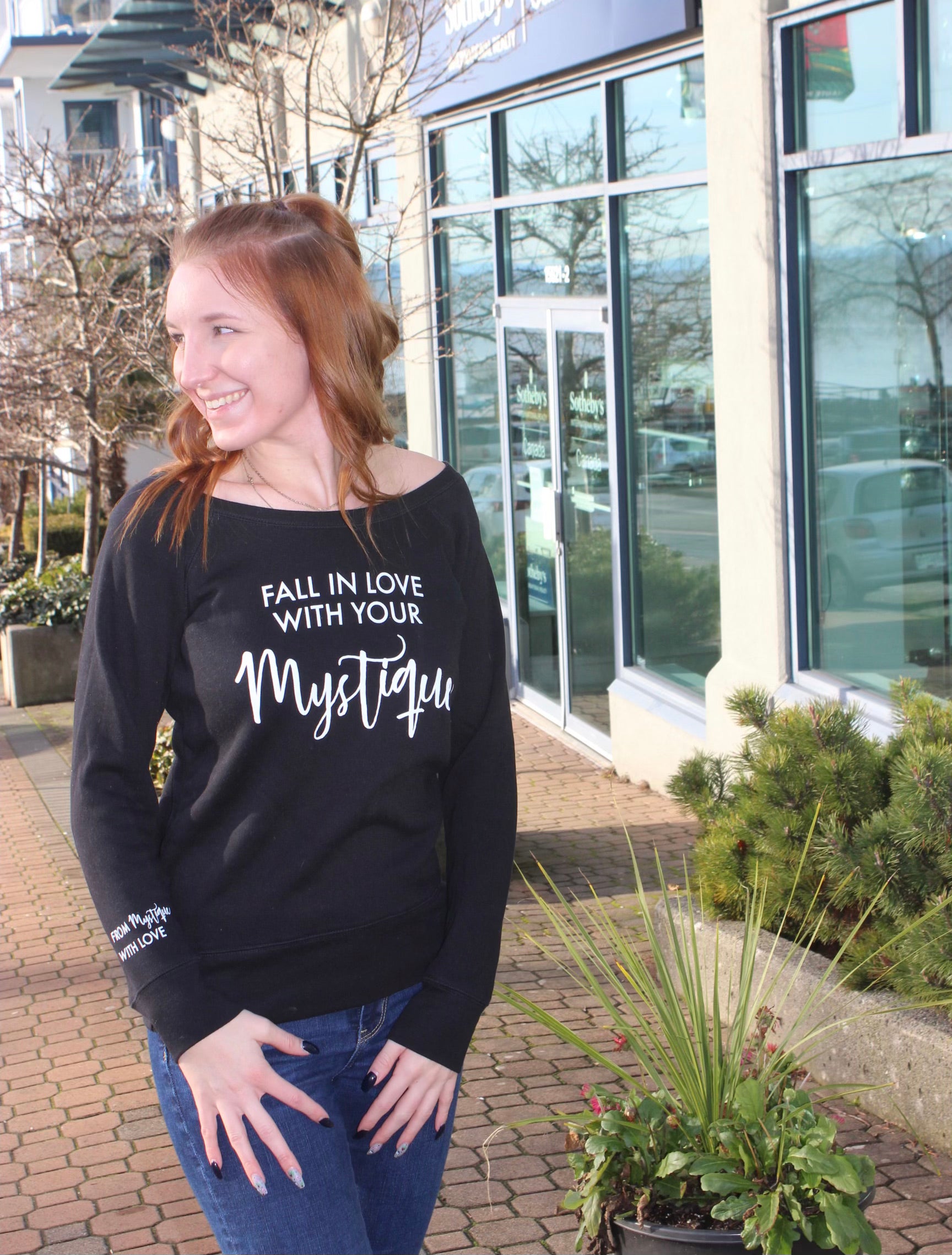 BLACK Sweatshirt || FALL IN LOVE WITH YOUR MYSTIQUE